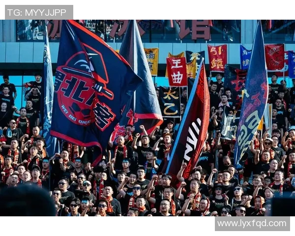 打造独特个性化足球明星壁纸让你的桌面焕然一新尽显球迷风采