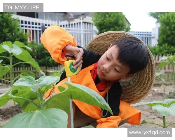 父子携手征战绿茵场共同书写足球传奇的感人故事