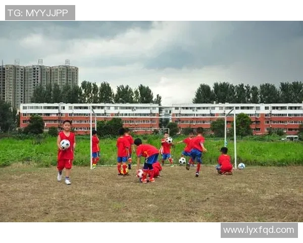 中国足球发展史的演变与未来展望：从起步到崛起的历程分析